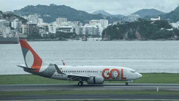Lula planea un rescate de aerolíneas para reducir los costos de los tiquetes en Brasildfd