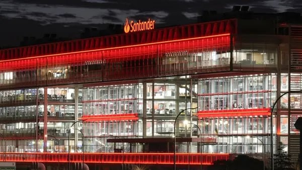 Santander corta 320 empregos nos EUA e reforça foco em operações digitaisdfd