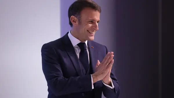 Macron pede que UE suspenda negociação de acordo comercial com Mercosuldfd