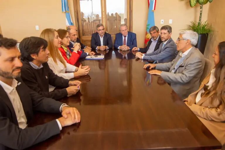 Se reunieron ayer el gobernador de Catamarca junto a las autoridades de CAMYEN e Y TECdfd