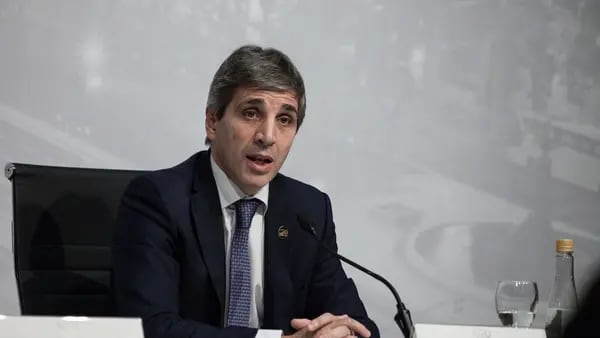 Milei coloca ex-presidente do BC sob Macri para liderar transição na economiadfd