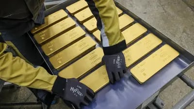 El oro ha cotizado por encima de los US$1.900 la onza, en medio de la guerra en Ucrania, un desempeño similar al que ha tenido la plata.