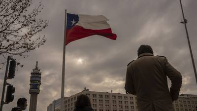 Chile dispuesto a más ayuda social antes de recuperación económicadfd