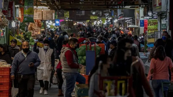 Inflación de México alcanza máximo en 21 años en desafío a Banxicodfd