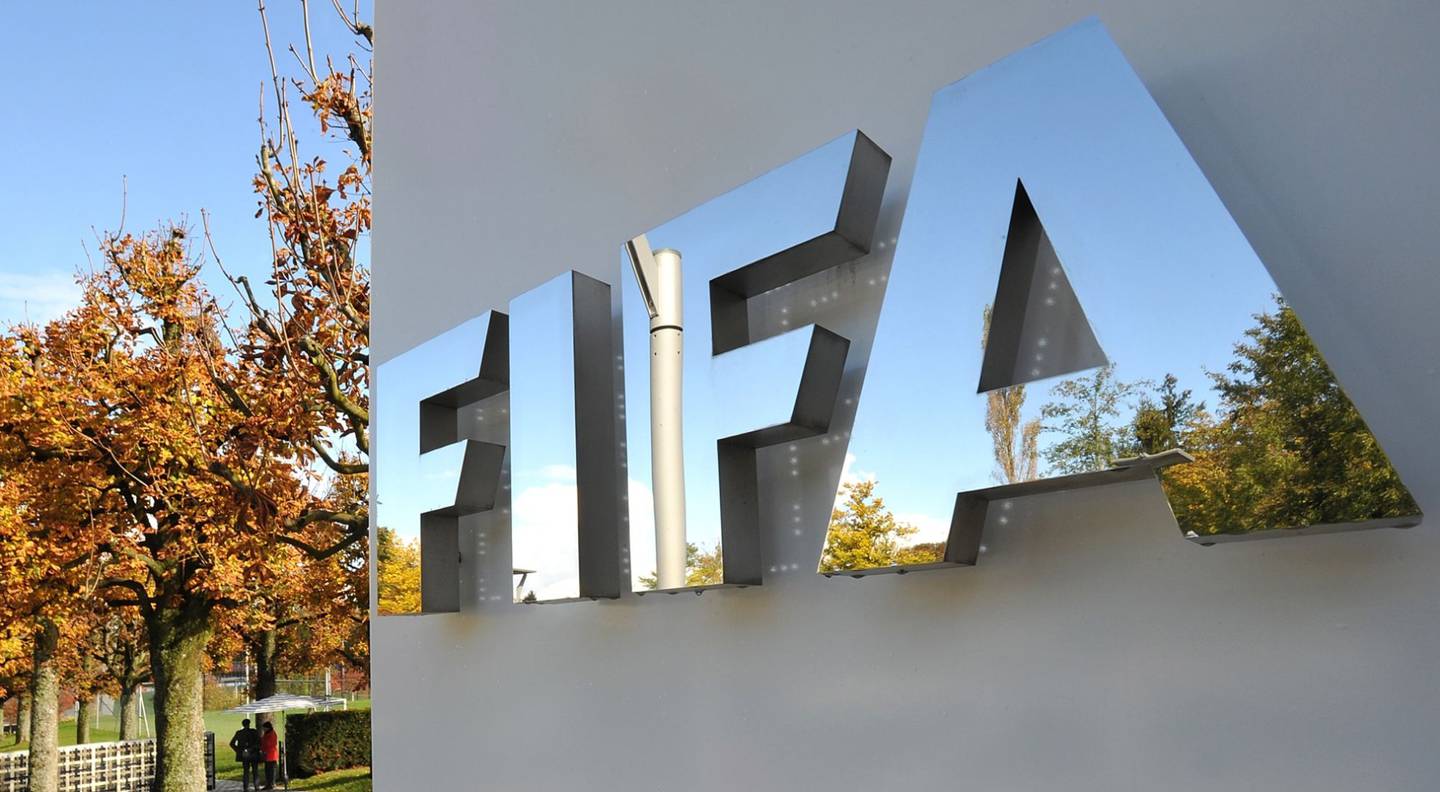 Los pagos se derivan de una investigación de 2015 contra ejecutivos de marketing deportivo y funcionarios de la Federación Internacional de Fútbol