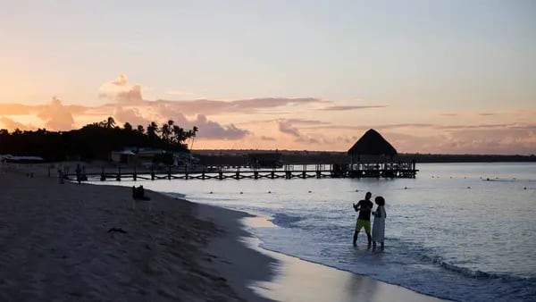 Servicios y turismo empujan crecimiento de 5,4% del PIB en República Dominicanadfd