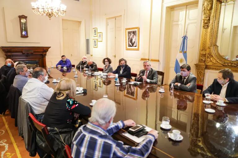 El presidente Fernández recibió a la cúpula de la CGTdfd