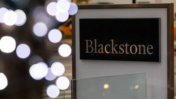 Blackstone propone canalizar los prestámos de bancos regionales a sus clientesdfd