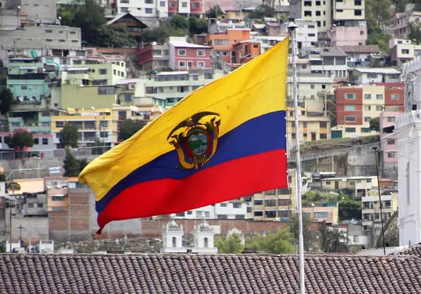 Los mayores ingresos petroleros le permitirían al Ecuador mejorar sus cuentas.
