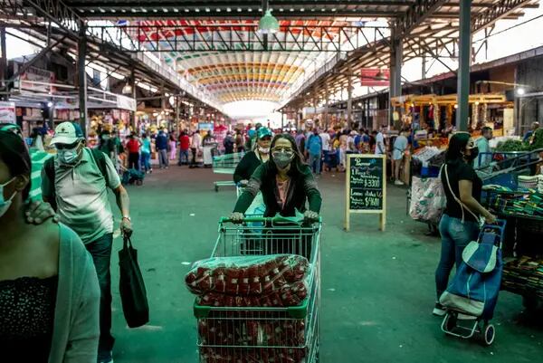 Un mercado en Santiago, en Chile. Fotógrafo: Cristobal Olivares/Bloomberg