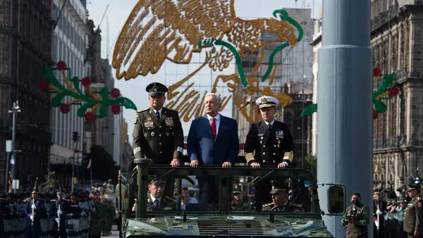 AMLO usa al Ejército en sus megaproyectos y la inseguridad en México se agudizadfd