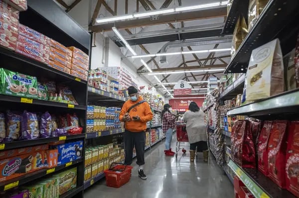 Compras em supermercados se tornam prioridade e sustentam pedidos de entregas da startup Jokr na América Latina