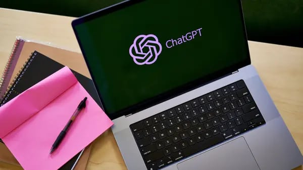 ChatGPT enfrenta un mayor escrutinio de parlamentarios de la UE en propuesta sobre IAdfd