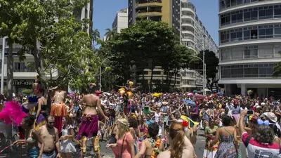 Rio de Janeiro cancela blocos de rua