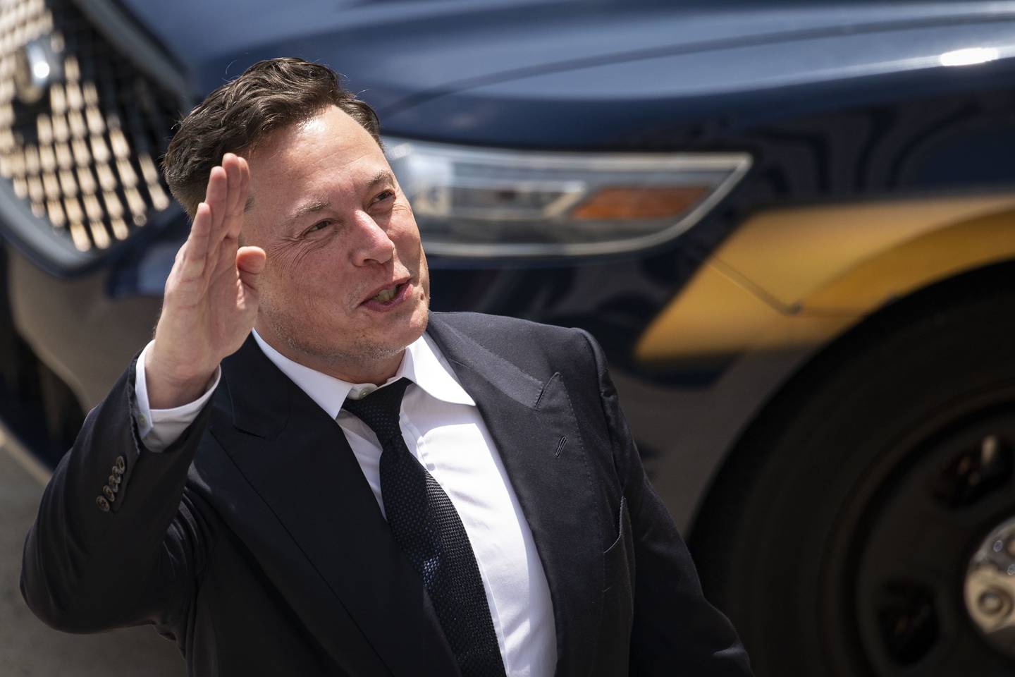 Bilionário, CEO da Tesla, Pessoa do Ano eleita pera revista Time e pessoa física que vai pagar mais impostos que qualquer americanos em 2021