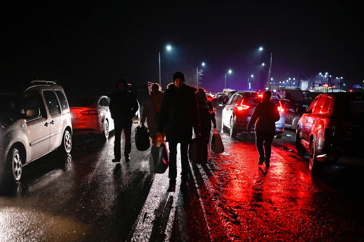 Refugiados ucranianos tras cruzar la frontera con Moldavia
