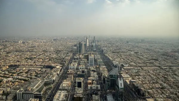 Arabia Saudita prepara la apertura de su primera licorería, pero solo para diplomáticosdfd
