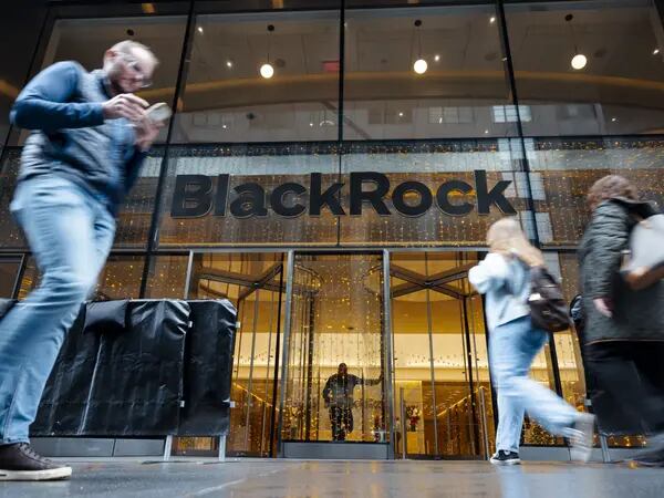 BlackRock, que popularizou fundos passivos, diz que momento pede gestão ativadfd