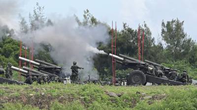 Ejercicios militares chinos muestran preparación para posible invasión: Taiwándfd