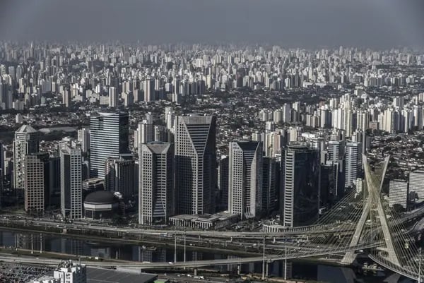 Edificios en el distrito financiero en esta fotografía aérea tomada en Sao Paulo, Brasil.