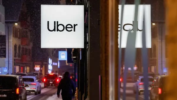 Uber tem lucro acima do esperado com maior demanda por corridas; ações disparamdfd