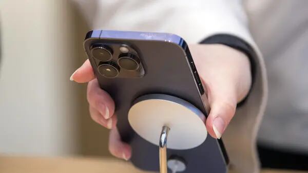 Apple planea arreglar falla en cámara del iPhone 14 Pro para la próxima semanadfd