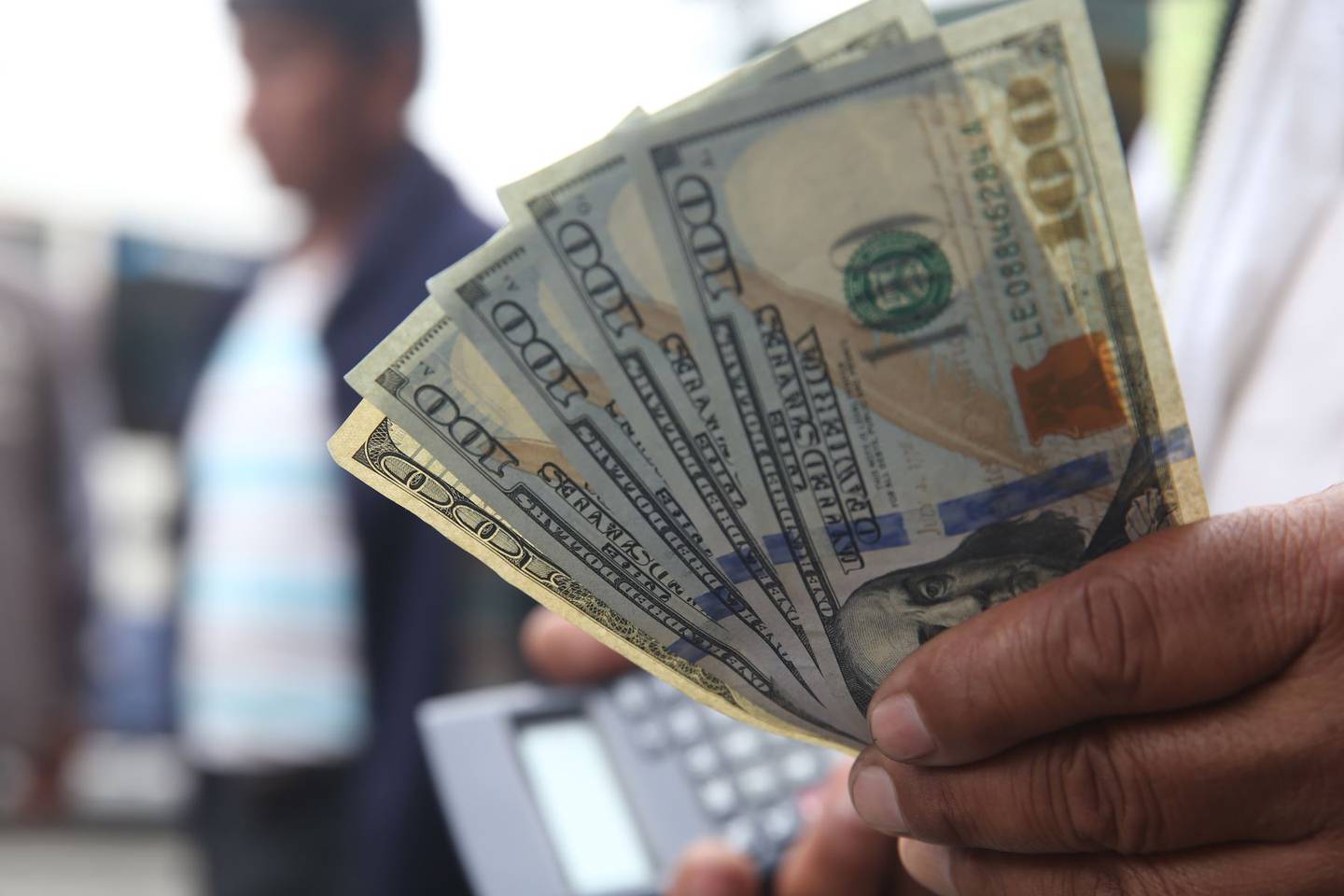 Precio del dólar en Perú cierra al alza este jueves 19 de agosto; BCR vendió US$155 millones.dfd
