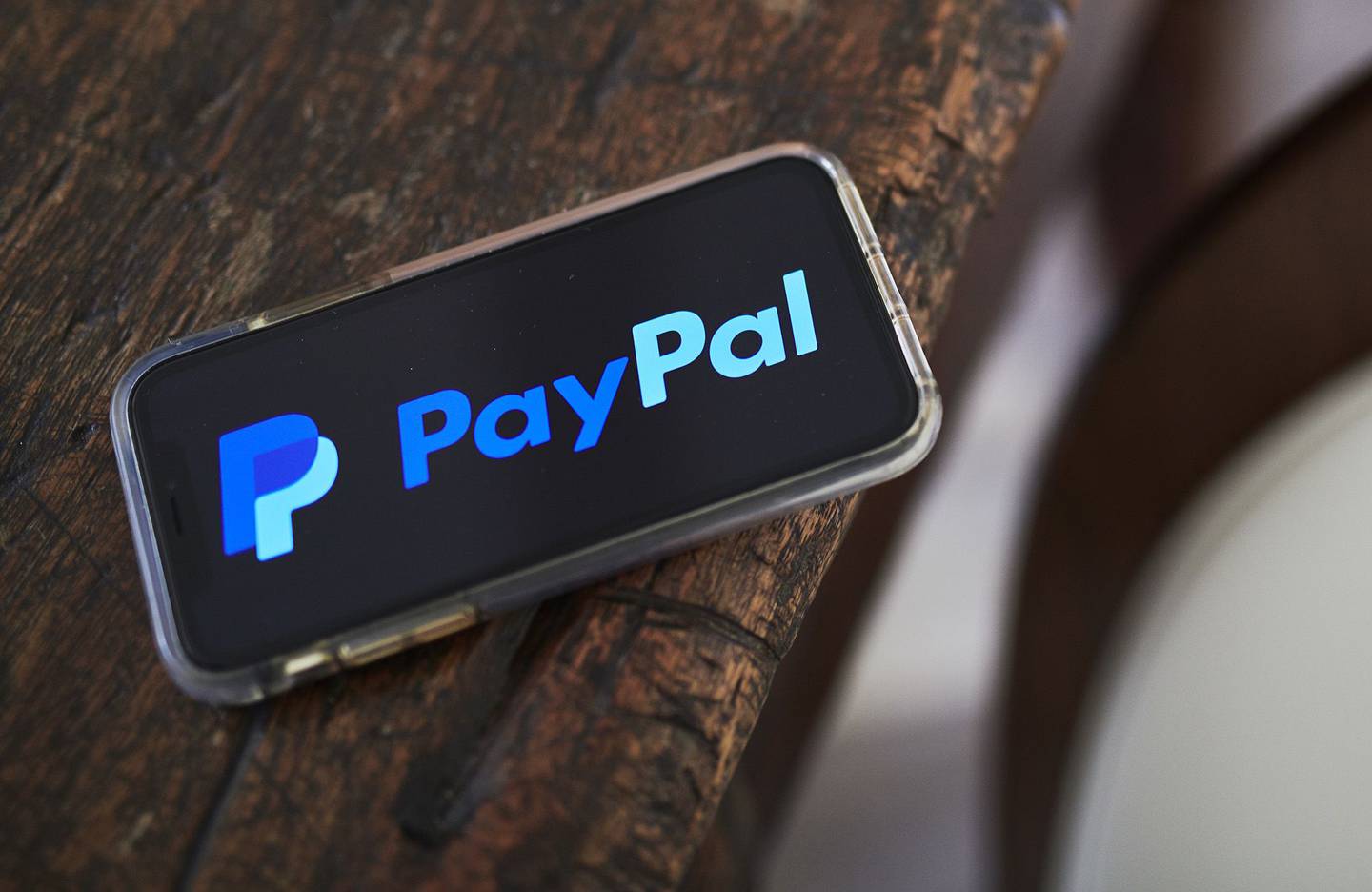 Señalización de PayPal Holdings Inc. en un iPhone de Apple Inc., en Little Falls, Nueva Jersey, Estados Unidos, el sábado 20 de julio de 2019.dfd