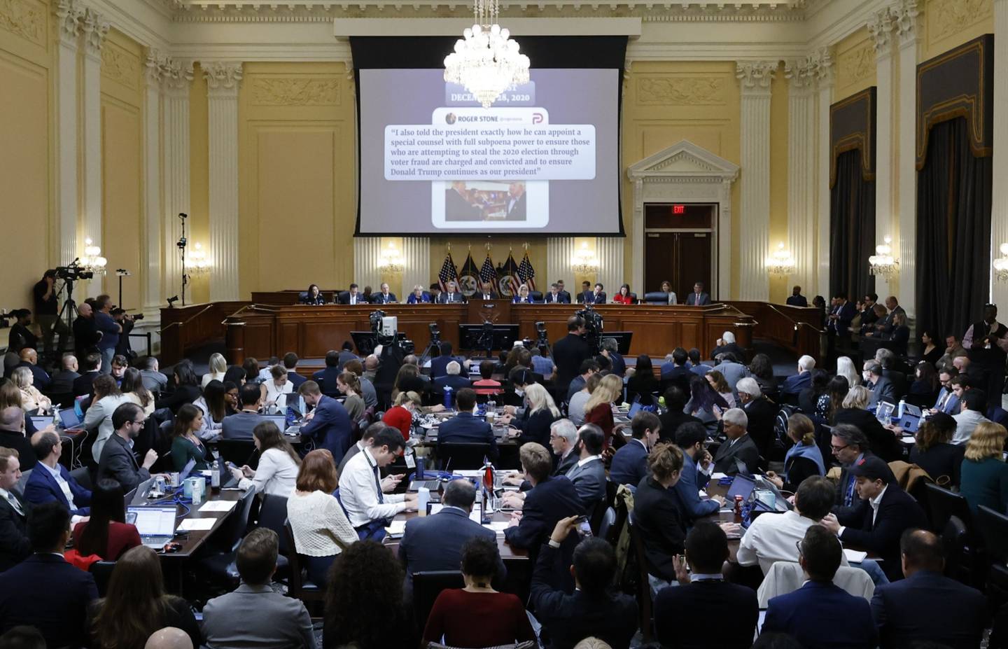 Imagen de la audiencia del panel que investiga el asalto al Capitoliodfd