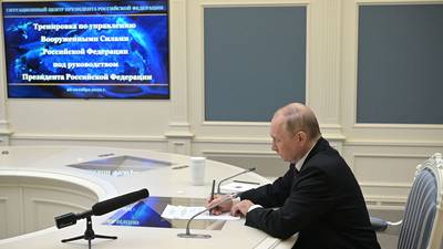 Rusia intenta moderar amenazas de armas nucleares en una nota del OIEAdfd