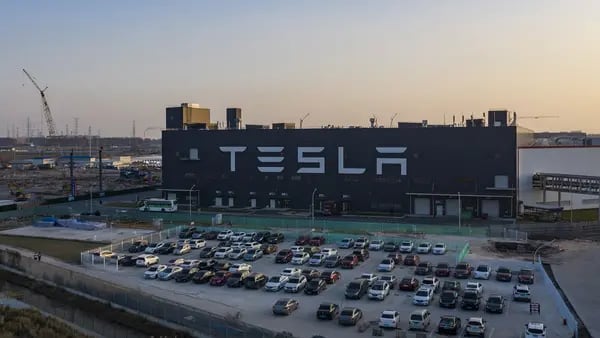 Tesla planea anunciar una planta de vehículos eléctricos en México la próxima semana dfd