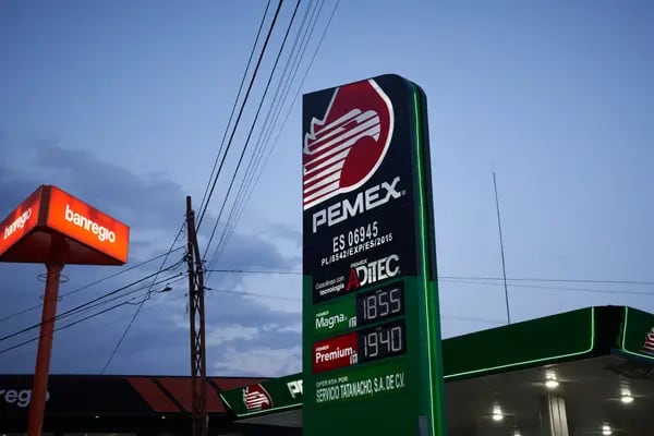 Pemex quiere recuperar clientes y elevar el número de franquicias gasolineras que perdió tras la reforma energética.