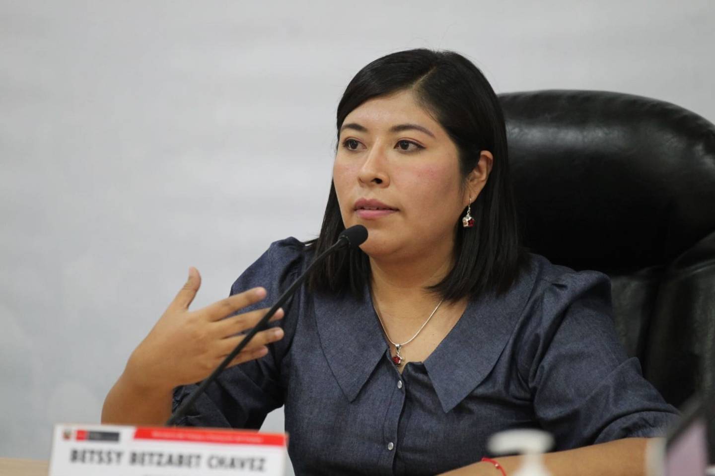 Congreso de Perú aprobó censurar a la ministra de Trabajo, Betssy Chávez.
