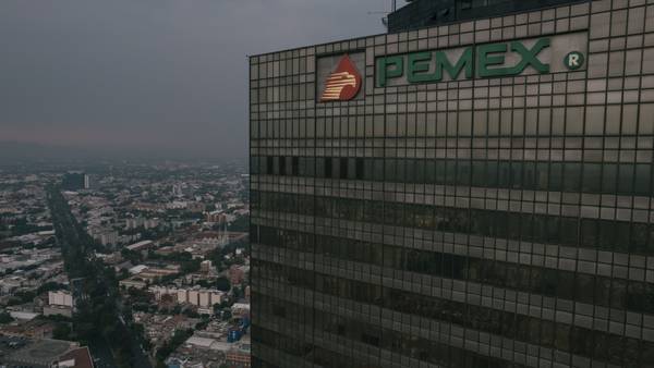 La Estrategia del Día: México incumple en energías limpias y las reservas de Pemex en Zamadfd