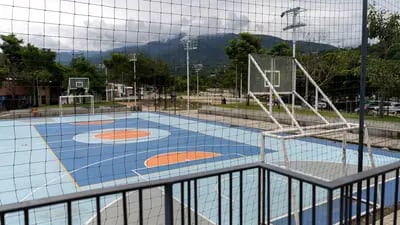 Edificio del área deportiva en la alcaldía Rodolfo Hernández en Bucaramanga, Colombia, el viernes 03 de junio de 2022.
