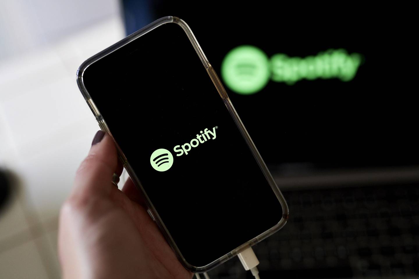 El logo de Spotify en un smartphone en Saint Thomas, Islas Vírgenes de Estados Unidos, el sábado 29 de enero de 2022.