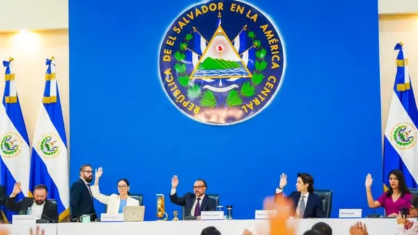 Asamblea Legislativa de El Salvador aprueba una reforma constitucional aceleradadfd