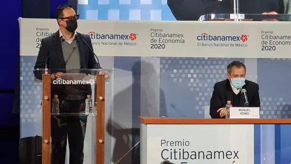 Acompañado del director general de Citibanamex, Manuel Romo, el subsecretario de Hacienda, Gabriel Yorio, afirmó que la recuperación económica no se ha interrumpido. (Cortesía: Citibanamex)