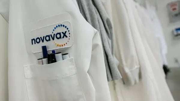 Acciones de Novavax caen por “dura” revisión de la FDA a vacuna Covid-19dfd