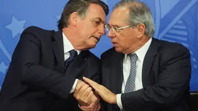 O presidente Jair Bolsonaro e o ministro Paulo Guedes, titular da economia