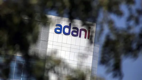 Adani abandona de improvisto su venta de acciones por US$2.400 millonesdfd