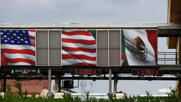Bloqueo en frontera de México pone en riesgo envíos a EE.UU.dfd