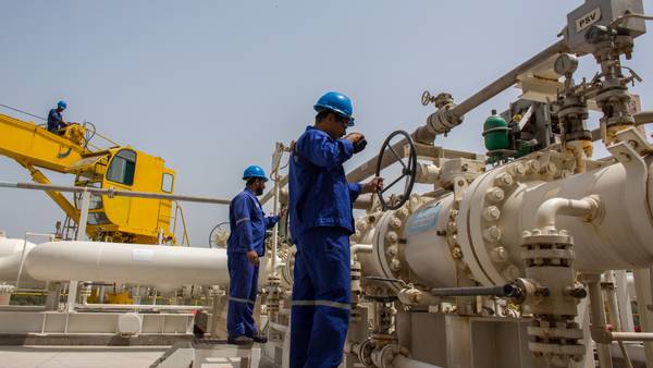 Petróleo se recupera do tombo com preocupações por exportação da Líbiadfd