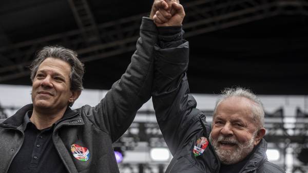 El favorito de Lula para Ministro de Hacienda en Brasil intenta calmar a inversionistasdfd