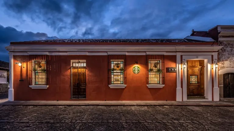 The new Starbucks branch is located in the heart of the Colonial-era city.dfd