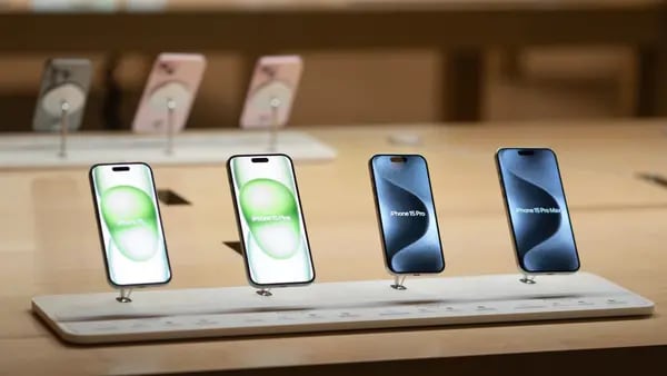 Los envíos del iPhone de Apple caen un 10% ante el auge de sus rivales Androiddfd