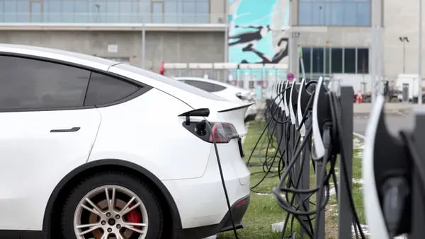 Repunte del 70% de Tesla se enfrenta a una prueba clave con plan maestro de Muskdfd