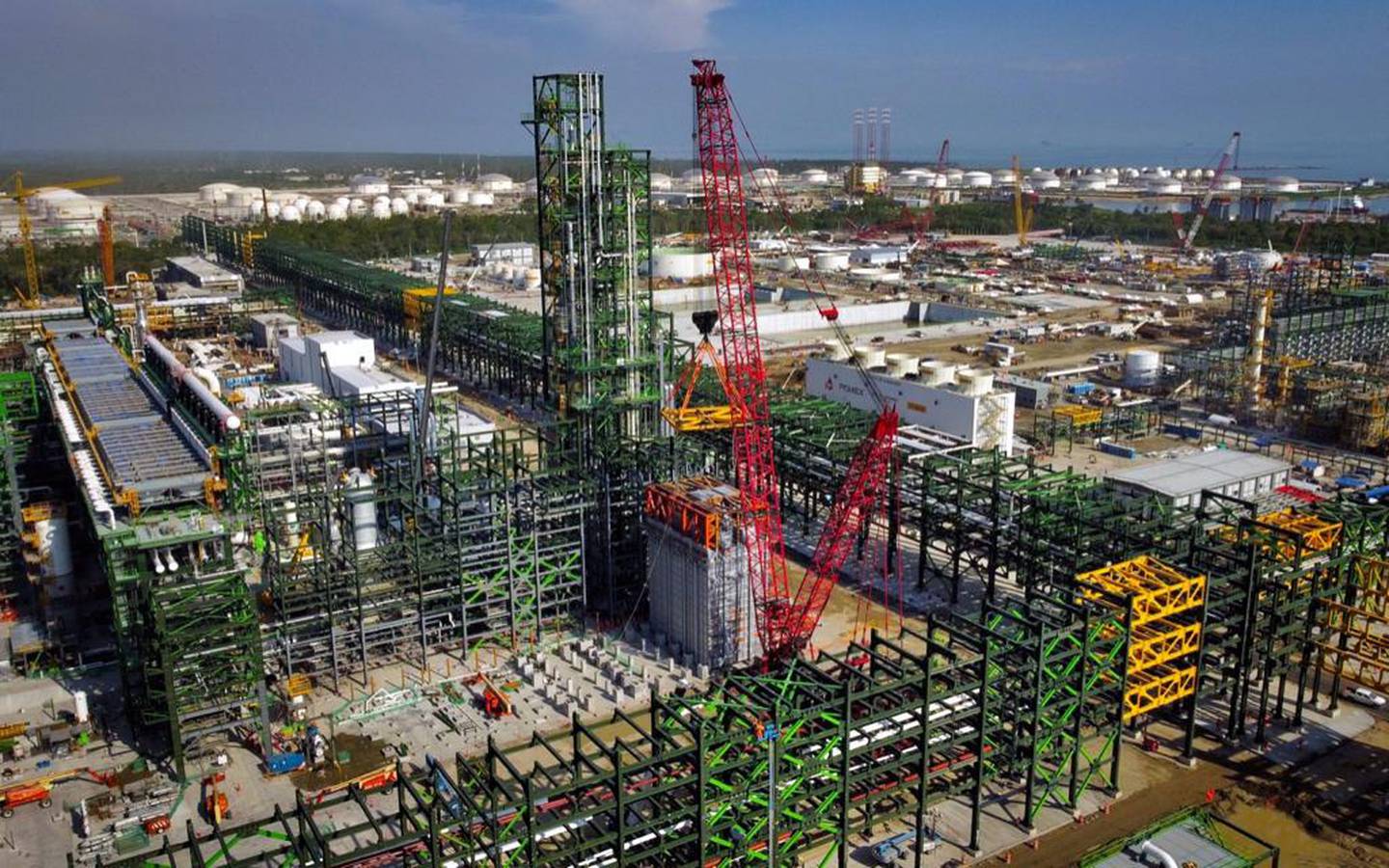 Fotografía de la refinería Dos Bocas del gigante estatal Pemex, ubicada en el estado de Tabasco (Cortesía: Presidencia).