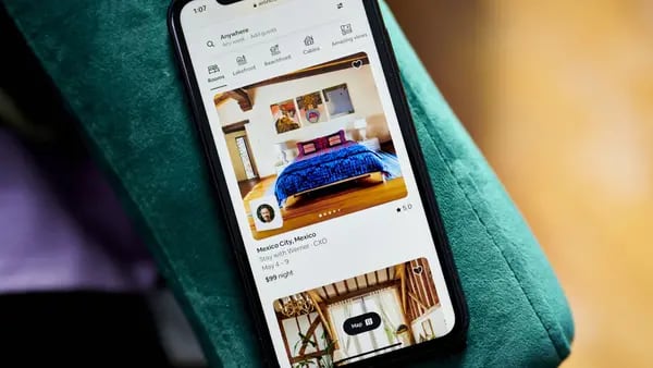 A nova estratégia do Airbnb: destacar quem é bem avaliado e oferecer IA dfd