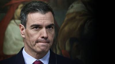 El presidente de España convoca elecciones anticipadas tras derrota en las urnasdfd